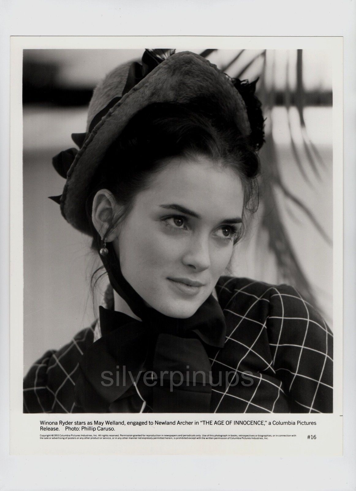 Orig-93-WINONA-RYDER-in-Period-Costume..-Close-up-Portrait-AGE-OF-INNOCENCE.jpg