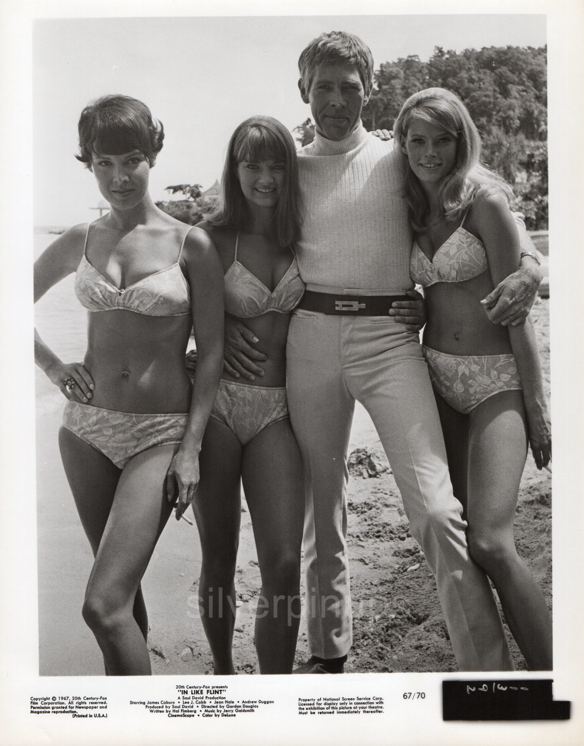 Orig 1967 James Coburn With Bikini Clad Starlets In Like Flint Portrait Silverpinups