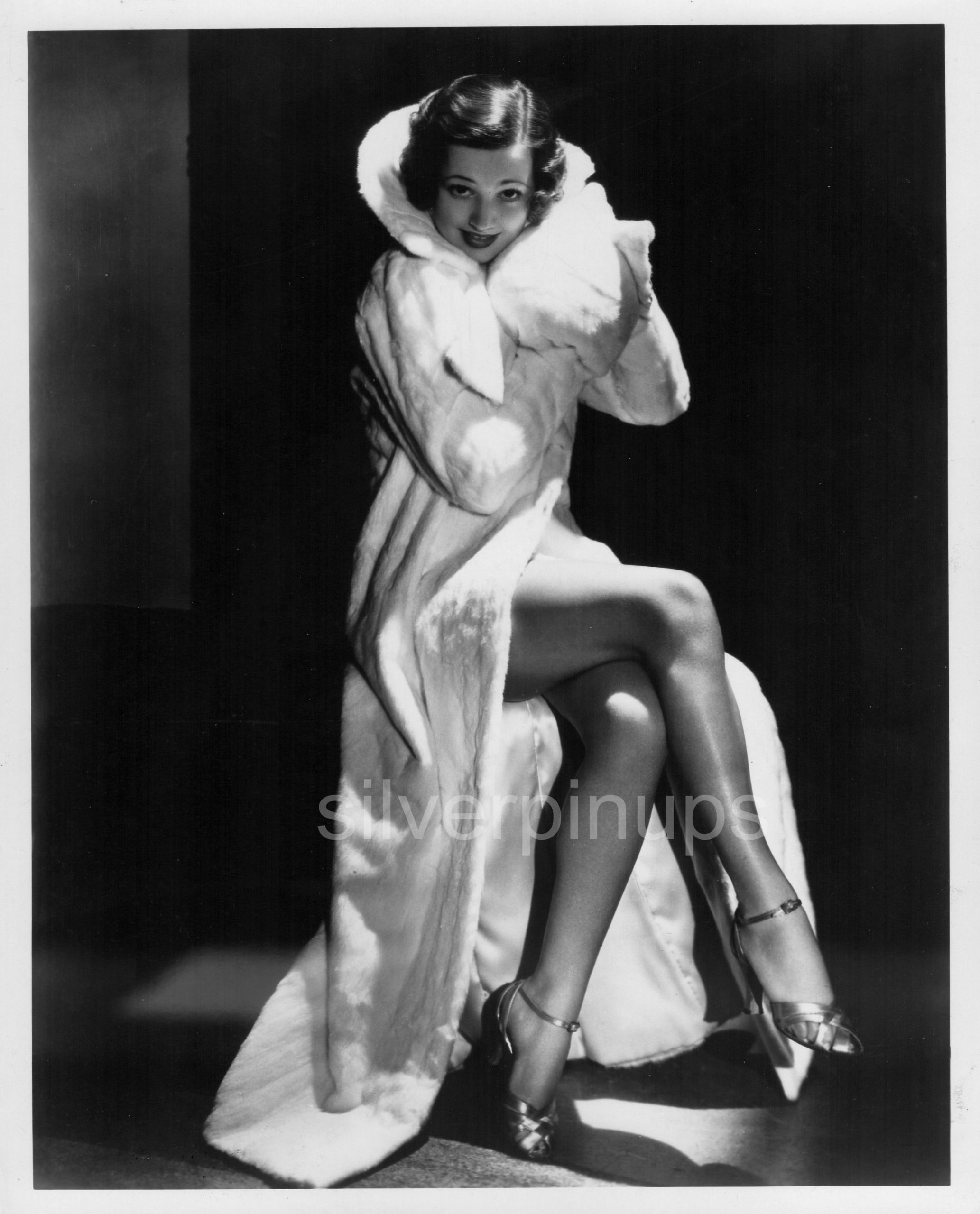 Orig 1933 ARLINE JUDGE Swathed in Fur.. GLAMOUR PIN-UP Portrait… LEG ...