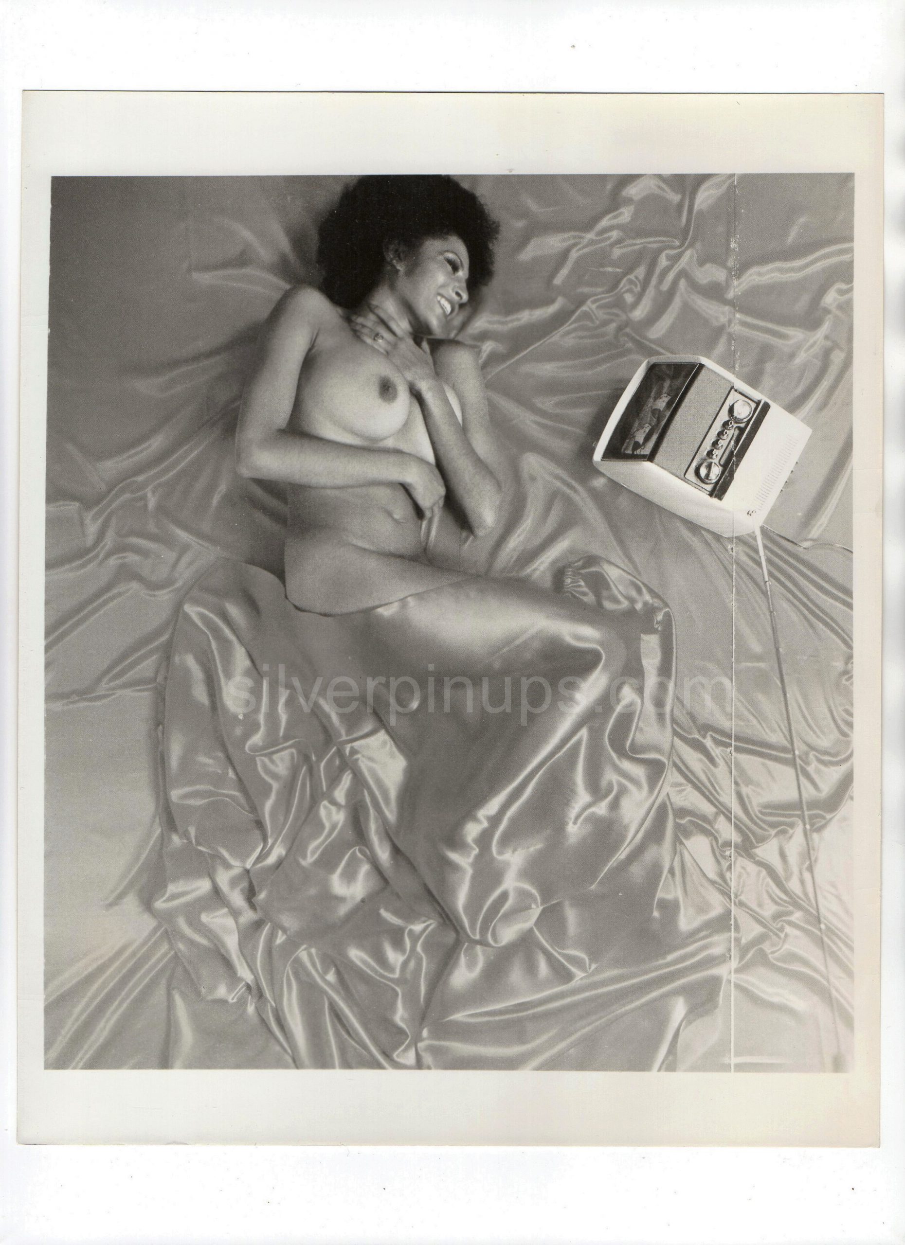 Orig 1971 PAM GRIER Busty Beauty.. Rare Nude Portrait PLAYBOY MAGAZINE  PHOTO SHOOT – Silverpinups